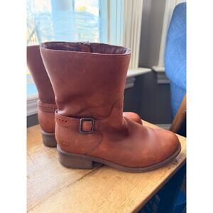 Ugg  Leather Keepler Moto Zipper Boots, Chestnut Brown, Sherpa Lining